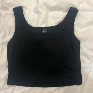 BLACK TANK TOP